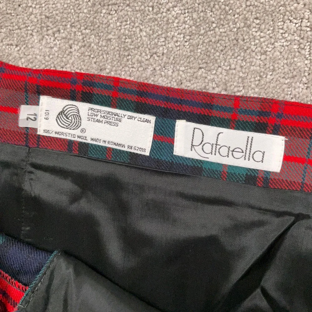Rafaela worsted wool